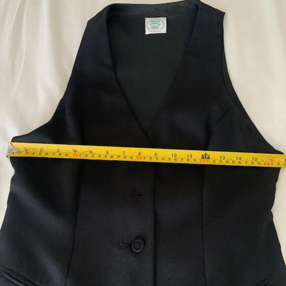 Elegant Black Sleeveless Dress - Picture 6 of 11